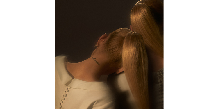 ฮอตไม่หยุด!! ซูเปอร์สตาร์สาว “Ariana Grande” ส่งแทร็กจากอัลบั้ม “eternal sunshine”
ครองอันดับ 1 บนชาร์ต “Billboard 200” และ “Billboard Hot 100”
